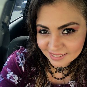 Meet your Posher, Sugey